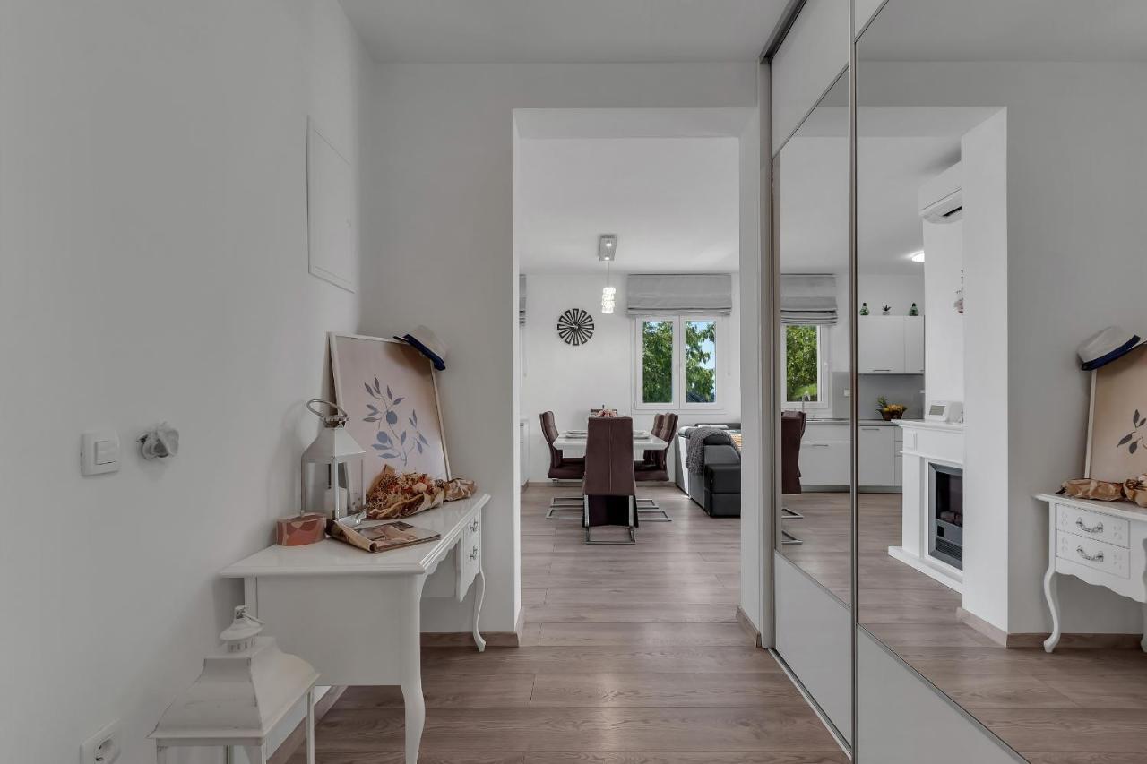 Apartment Apricus Makarska Buitenkant foto