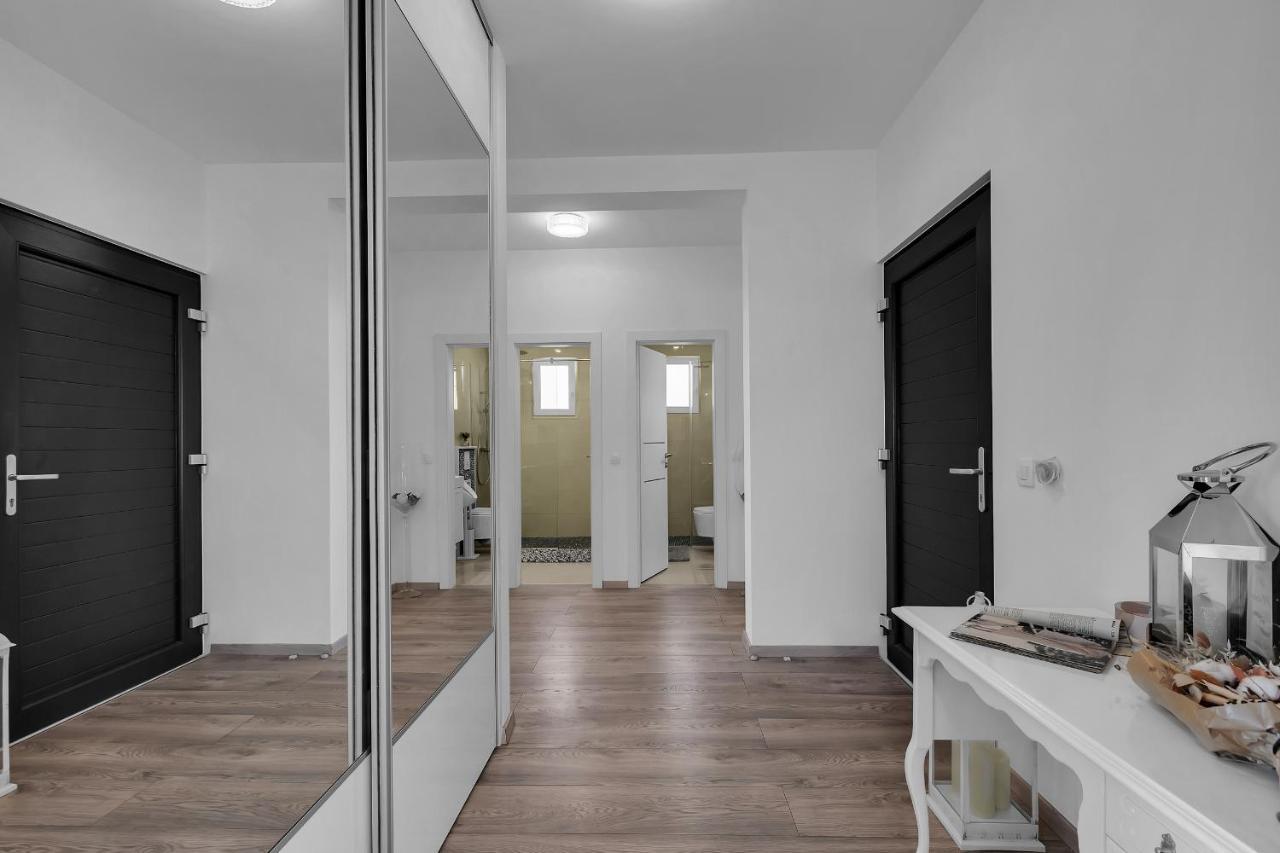 Apartment Apricus Makarska Buitenkant foto